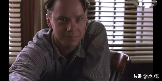 《肖申克的救赎》中<strong>张安迪</strong>，为什么安迪冒着被关禁闭也要放一首音乐？这么做有什么目的？