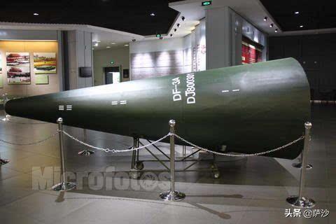 核战略专家杨承军和媒体人胡锡进关于增加核武的看法哪个更正确<strong>周克军</strong>？