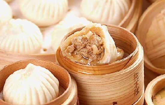 把天津的老字号狗不理包子和开封的百年老店灌汤包同时放在一条街上<strong>天津哈哈笑</strong>，谁会笑到最后？