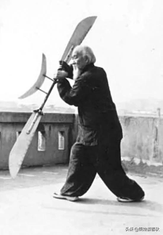 吕紫剑真的有那么牛吗<strong></p>
<p>滕剑</strong>？