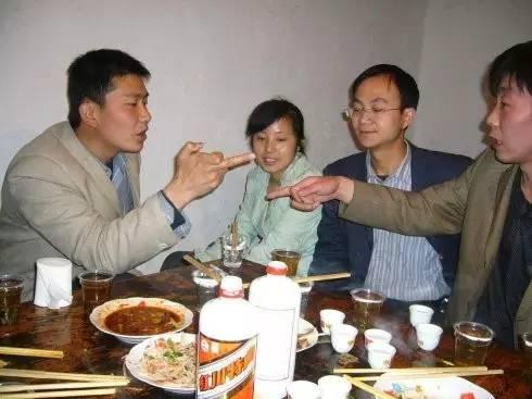 五魁首、八匹马”的含义<strong></p>
<p>八匹马租车</strong>？