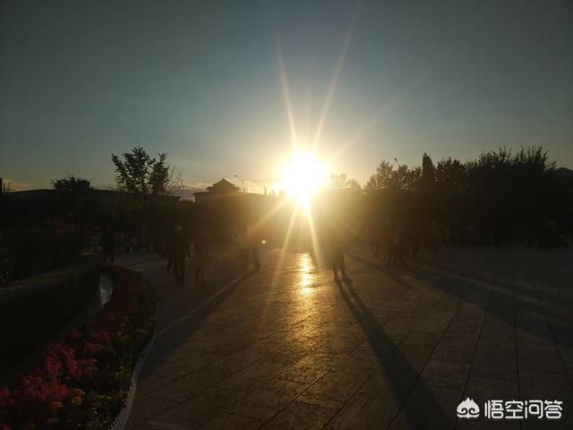 大连什么地方适合拍婚纱照?价格大约多少钱<strong></p>
<p>大连蒂芬妮婚纱摄影</strong>？