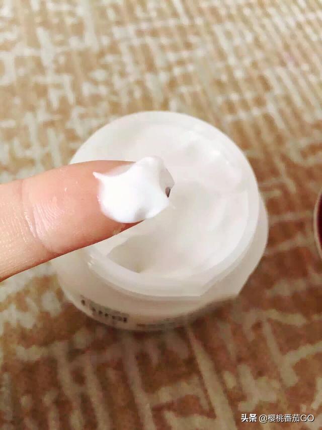 日本有哪些补水保湿效果好的护肤品推荐<strong></p>
<p>司拓</strong>？