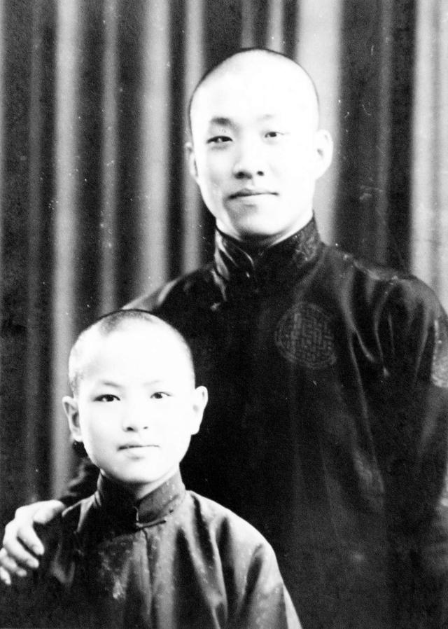 郭德纲师爷赵佩茹在相声界声望如何<strong></p>
<p>王巧茹</strong>？马三立为何会和他搭档说相声？