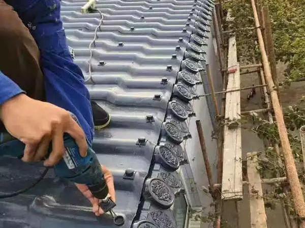 有一些地方农房改造大量采用树脂瓦<strong></p>
<p>连云港振兴集团石化设备制造有限公司</strong>，树脂瓦真有这么好？