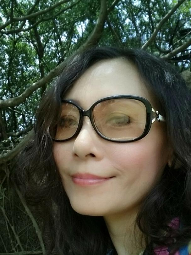 还有人记得“十二大美女”这个组合吗<strong></p>
<p>潘霄燕</strong>，她们现在都在干嘛？