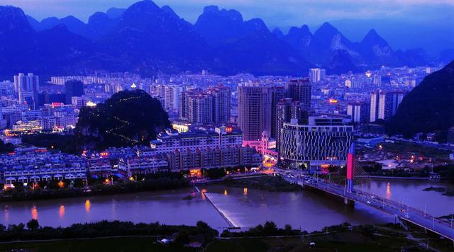 贺州和玉林的未来发展哪个会更好？为什么？