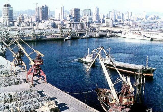 大连有哪些港口<strong></p>
<p>大连港集团</strong>？