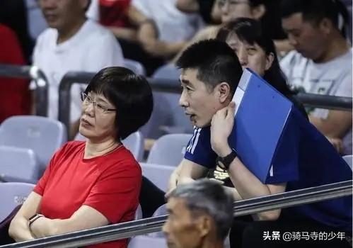 年过五十的赖亚文<strong></p>
<p>赖霖枫</strong>，重回助理教练位置，是否会接过郎平的接力棒？