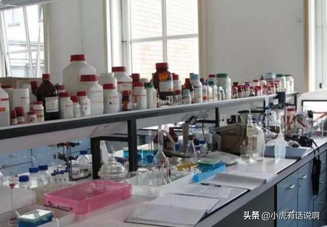 南航大实验室共有三次爆响,什么原因造成的<strong></p>
<p>玩蟹科技</strong>？受害者该如何赔偿？