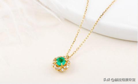 送女友<strong></p>
<p>爱是唯一珠宝</strong>,能推荐一些小巧简单的项链吗?