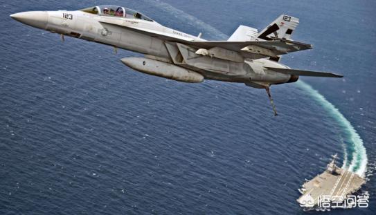 航母弹射起飞，在弹射瞬间油门加到最大为什么不会动，是飞机踩了刹车还是有东西挡住？