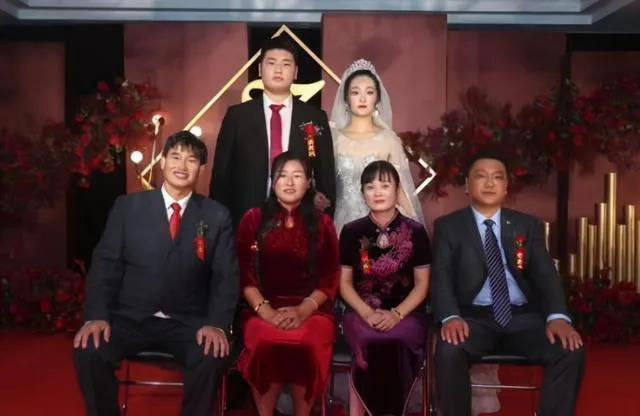 陈亚男发文称对小伟很牵挂<strong></p>
<p>滴盾网络</strong>，也很不舍，那么她对小伟是不是真爱？