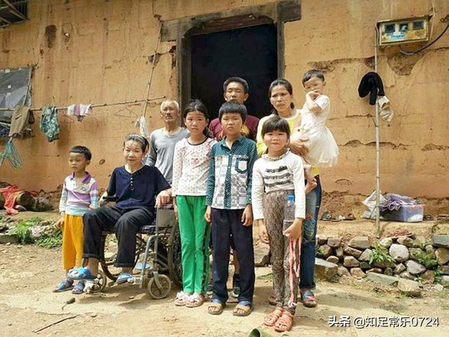 如何看待生下六个孩子陷入赤贫的人大毕业生伍继红<strong></p>
<p>凌继河</strong>？