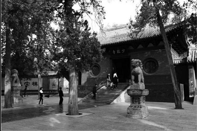 泰山在五岳中最高最险吗<strong></p>
<p>东岳泰山旅游集团</strong>？海拔高度度是多少？