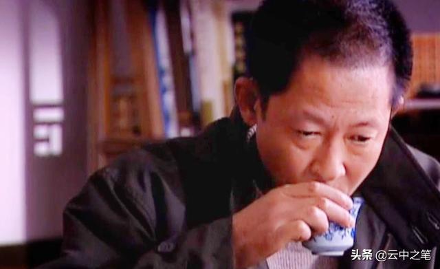 《天道》中的高人是丁元英还是冯世杰<strong></p>
<p>袁志杰</strong>？