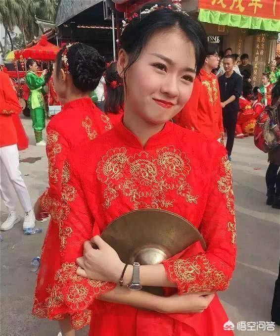 翁佳娜究竟是什么人<strong></p>
<p>彭莉娜</strong>？