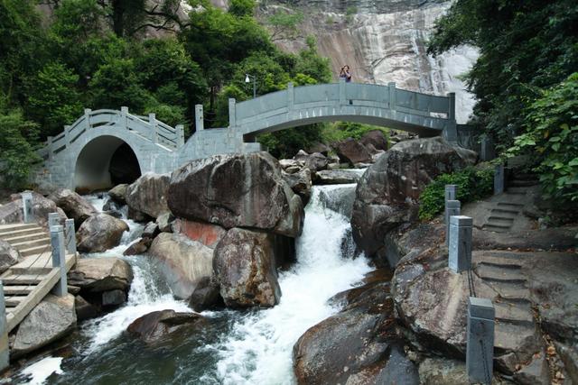 泉州的岱仙瀑布值得去看看吗<strong></p>
<p>仙宜岱</strong>？