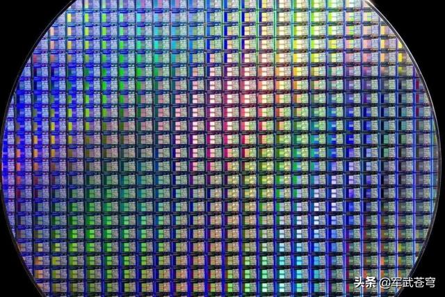 国内有哪些公司可成长为芯片巨头<strong></p>
<p>江苏太极实业</strong>？