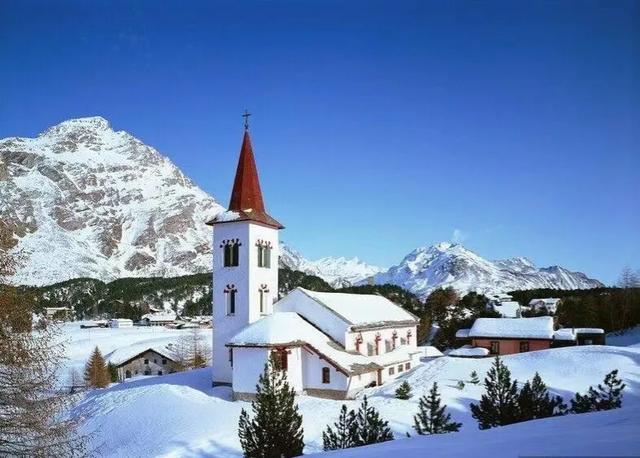 瑞士是一个怎样的国家<strong></p>
<p>英肯</strong>？