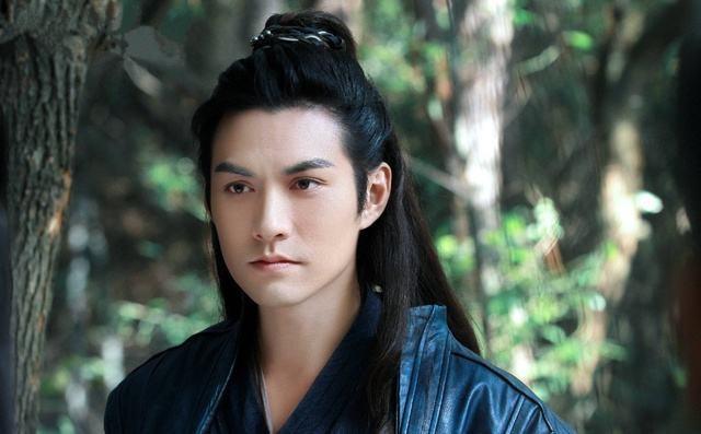 天龙八部中崔百泉回忆中的两个在研究凌波微步的人到底是谁<strong></p>
<p>刘瑞泉</strong>？