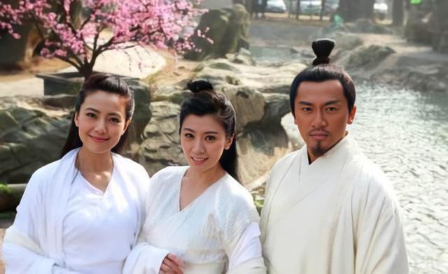 天龙八部中崔百泉回忆中的两个在研究凌波微步的人到底是谁<strong></p>
<p>刘瑞泉</strong>？