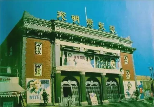 有谁还记得老济南的电影院都有哪些<strong></p>
<p>济南万达广场电影院</strong>，现在幸存的电影院还有吗？