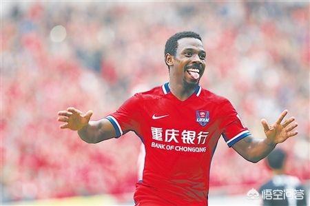 塔利斯卡身穿恒大训练服<strong></p>
<p>恒大金服官网</strong>，时隔40天重返足球场，埃神和小摩托的转会传闻还是真的吗？