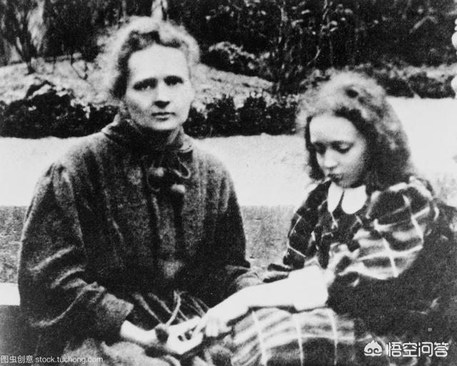 居里夫人是如何两获诺贝尔奖的<strong></p>
<p>金奖章</strong>？