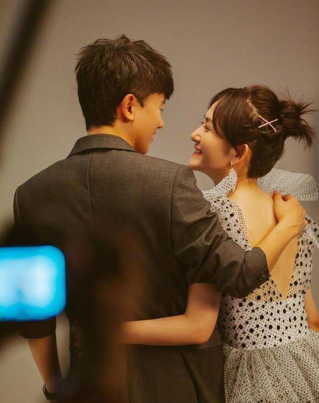 韩红不去支援被点赞<strong></p>
<p>杰力</strong>，张杰力挺上海反惹众怒：我们要菜