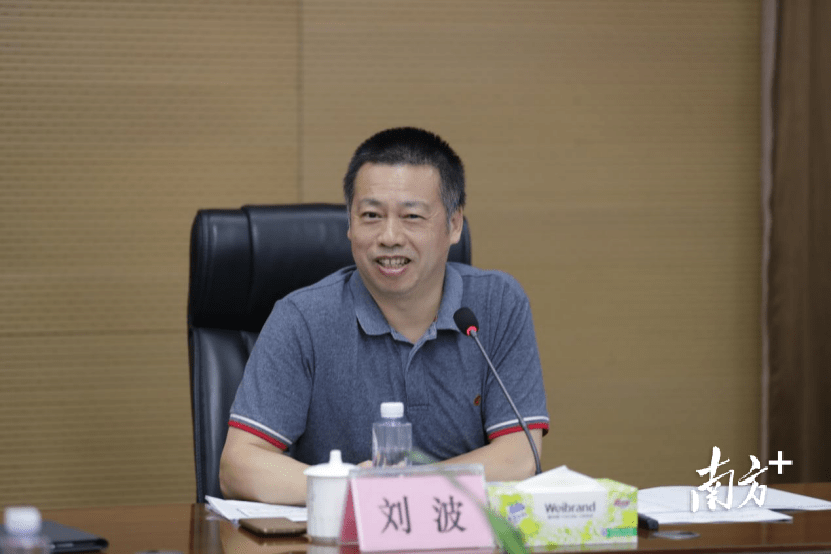 扎根东实<strong></p>
<p>东实纸业</strong>，梦想启航，东实集团举行“董思荟”