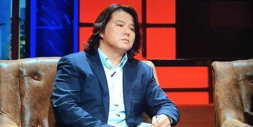 3年前<strong></p>
<p>朱晔</strong>，富豪朱晔出价1500万，只为与巴菲特吃顿饭，如今他怎样了