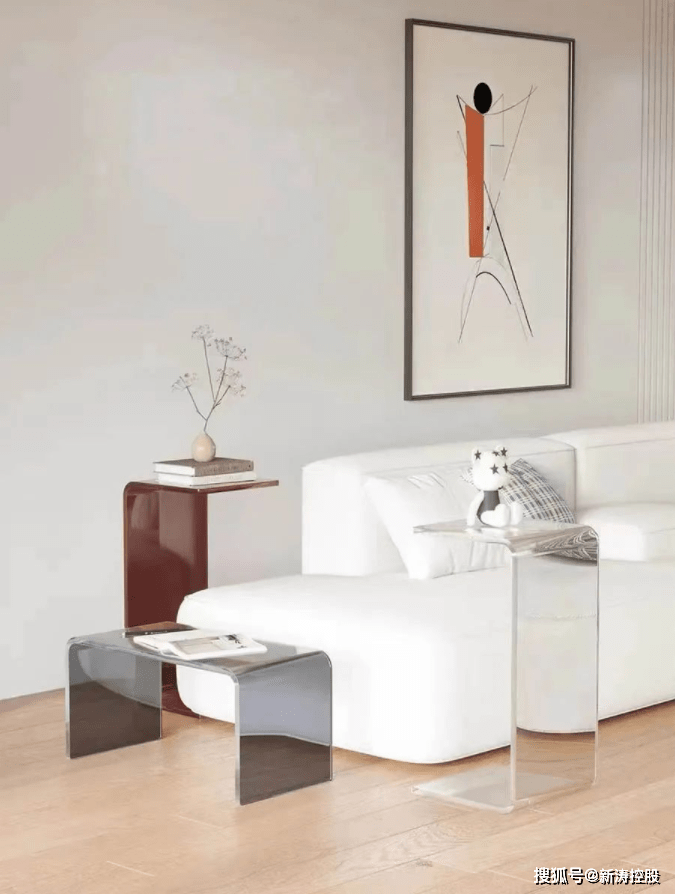 魅力天成<strong></p>
<p>亚克力板厂家</strong>，迈向规模化时代，亚克力家具选材如何避坑劣质材料？