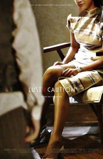 丝袜艳俗？巴黎女人：这样穿丝袜，分分钟解锁高级感～