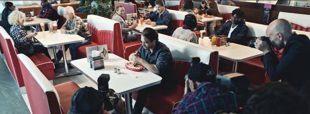 天了噜！年度重磅B级片果然带劲