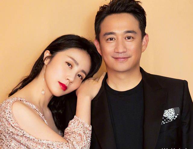 结婚时从简，名利双收十年办一次婚礼，唐人一姐婚姻幸福不低调