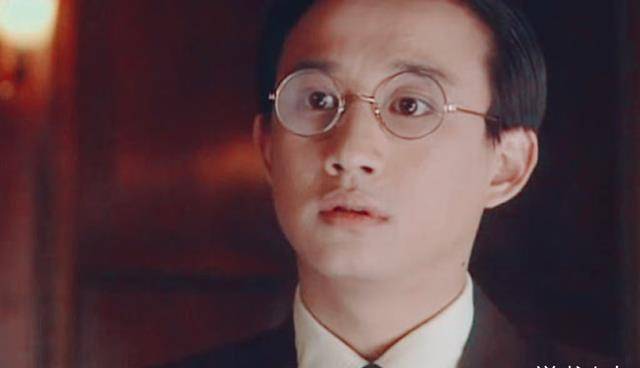 结婚时从简，名利双收十年办一次婚礼，唐人一姐婚姻幸福不低调