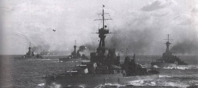 德国U艇有多厉害？1小时击沉3艘巡洋舰，排水量达3.6万吨！