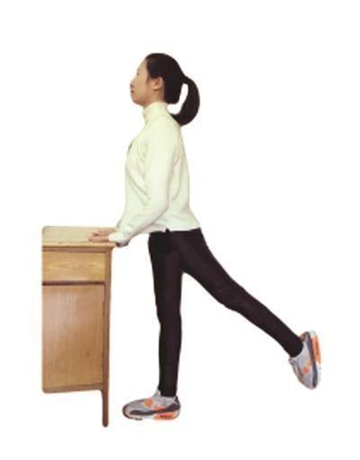 贵州大学男老师“走红”，坚持运动，肌肉圈粉无数