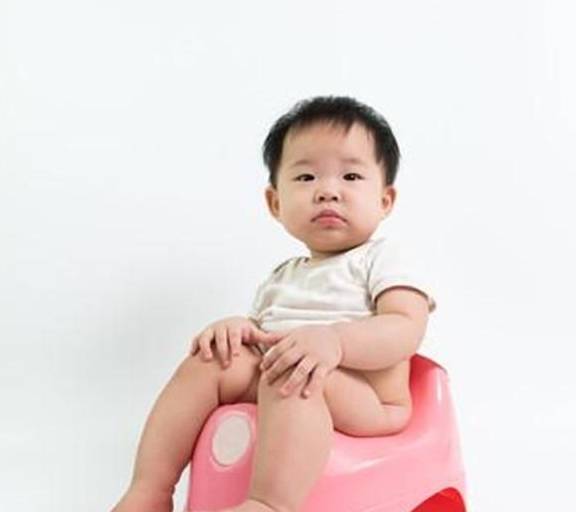 宝宝纸尿裤应该穿到几岁？会影响正常如厕吗？看育儿专家理解