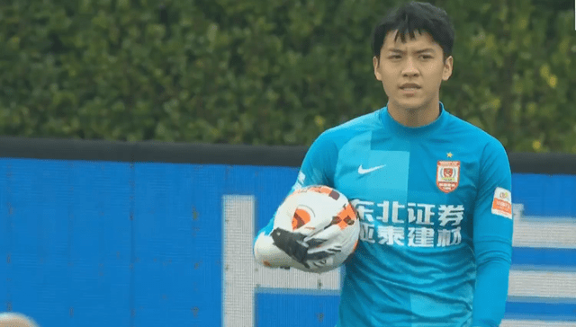 吕文君头球破门+中柱，恩迪亚耶推射入网，上海海港2-0长春亚泰