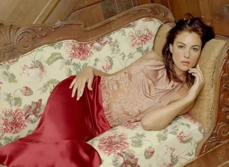 惊艳了时光的美人，记忆中永远的“西西里”女神！