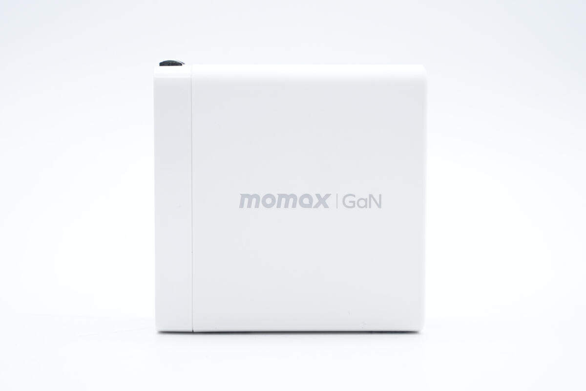 拆解报告:MOMAX摩米士140W 2C1A氮化镓充电器UM27