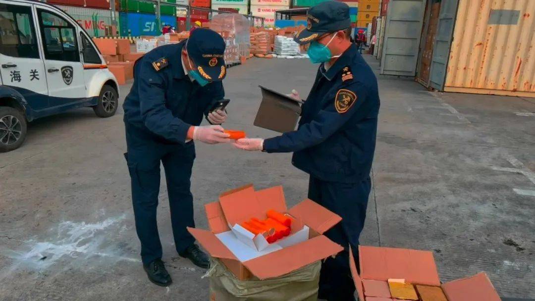 谎报瞒报！涉20个装满“炸药”的集装箱，12人获刑