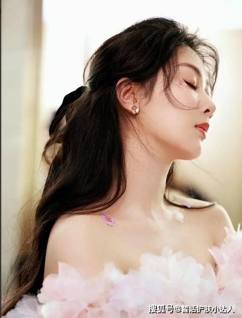 皙活祛斑霜好用吗？针对斑点问题，提供有针对性的防护策略，让你做无斑美人！