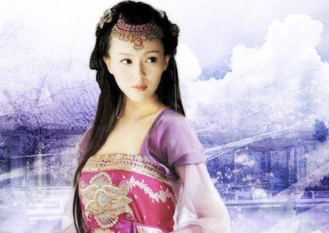 原创唐嫣穿一身藕粉色裙子，尽显端庄优雅