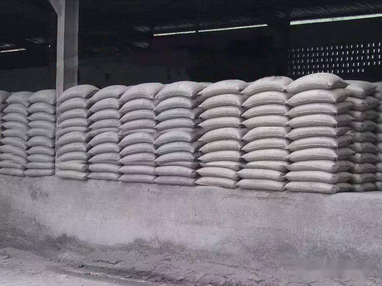 今天降雪持续!甘肃多地发布暴雪+道路结冰双预警!这些请注意!