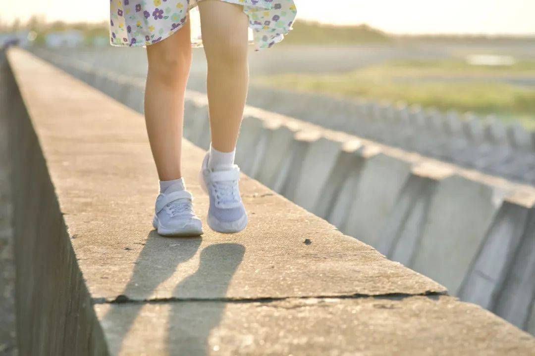 【健康成长】守住文明“一米线”， 构建舒心生活环境