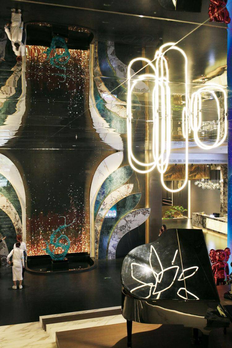 别不承认，瓷砖比你懂潮流