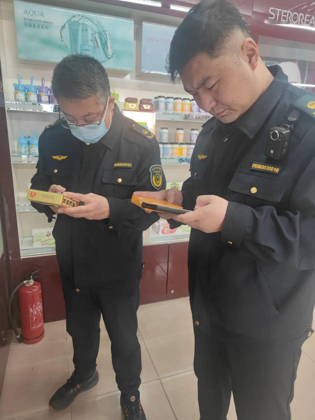 【整治】赤峰市市场监管局开展化妆品批发环节专项整治行动